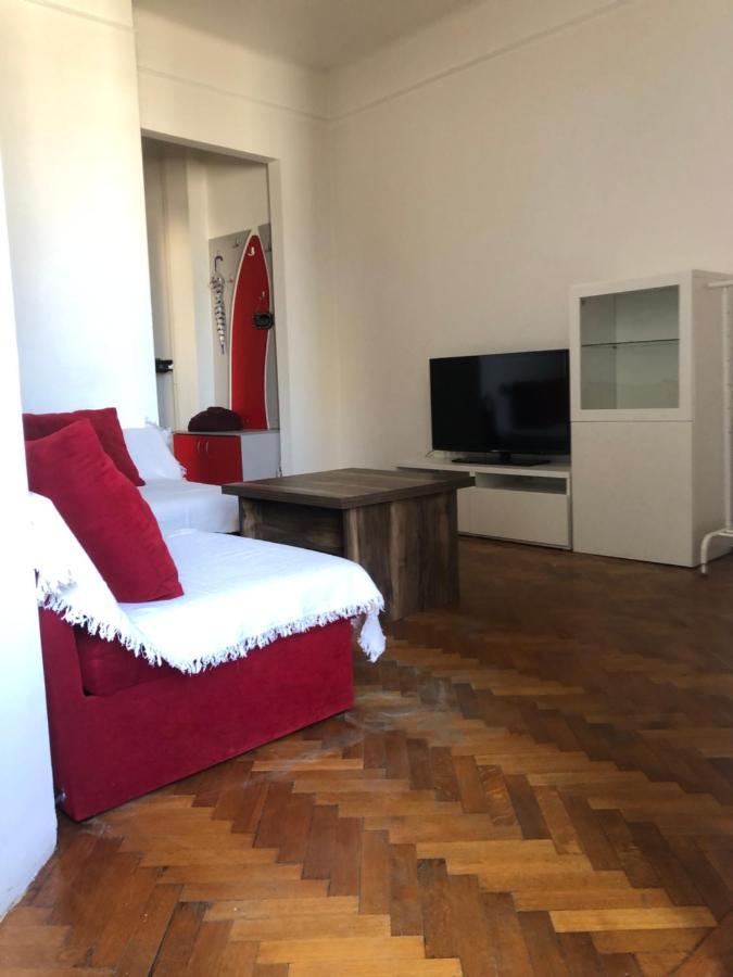 Lovely 1 Bedroom Apartment Close To Old Town Bukarest Exteriör bild